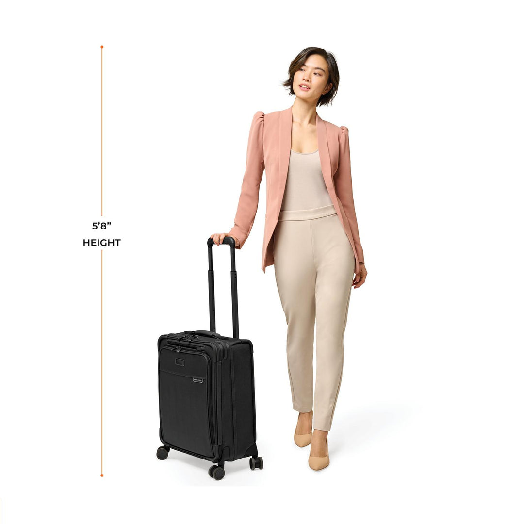 Global 21" Carry-On Expandable Spinner