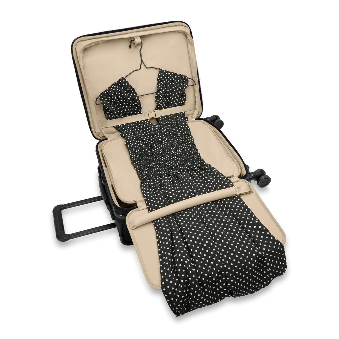 Global 21" Carry-On Expandable Spinner