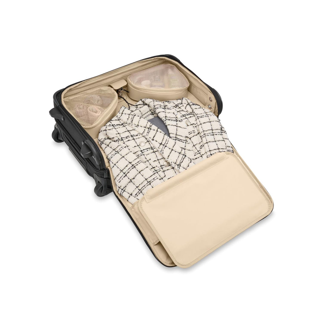 22" Carry-on 2-Wheel Garment Bag