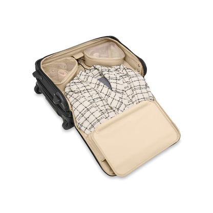 22" Carry-on 2-Wheel Garment Bag