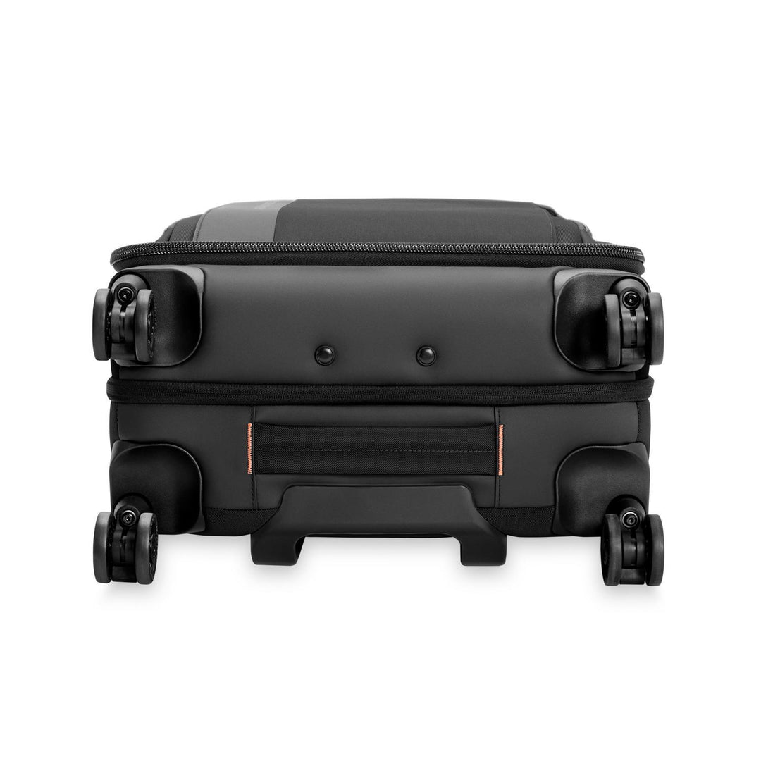 Global 21" Carry-on Expandable Spinner