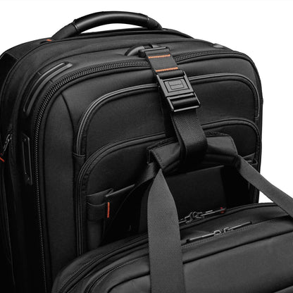 Global 21" Carry-on Expandable Spinner